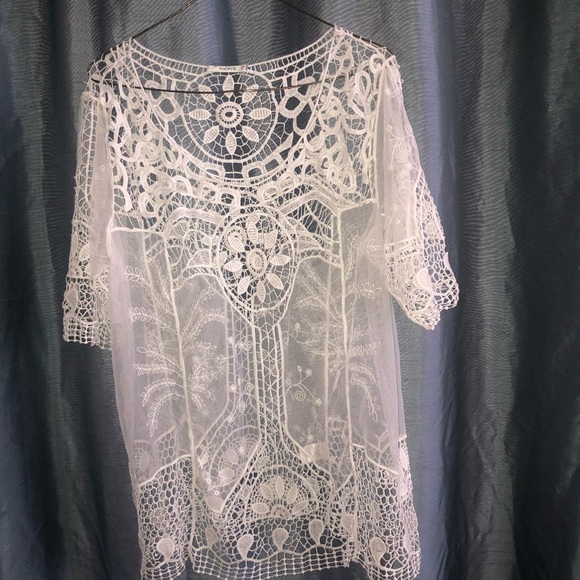 Ricki’s XL  white sheer blouse with lace pattern , new or like new - Picture 4 of 7